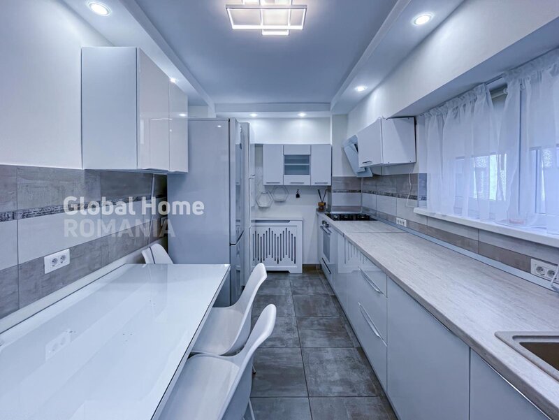 Piata Unirii, Blv Unirii, apartament 3 camere, renovat, mobilat, utilat.