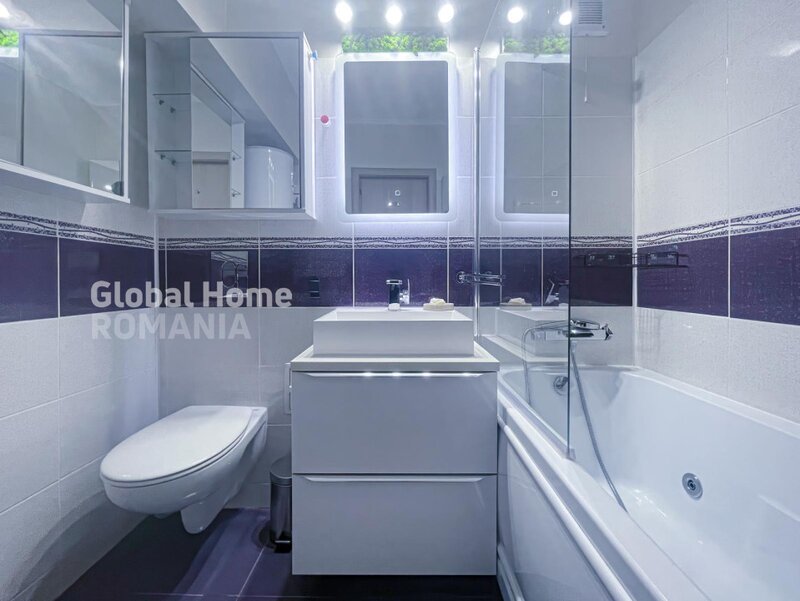 Piata Unirii, Blv Unirii, apartament 3 camere, renovat, mobilat, utilat.